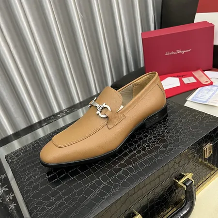 フェラガモ ビジネスシューズ