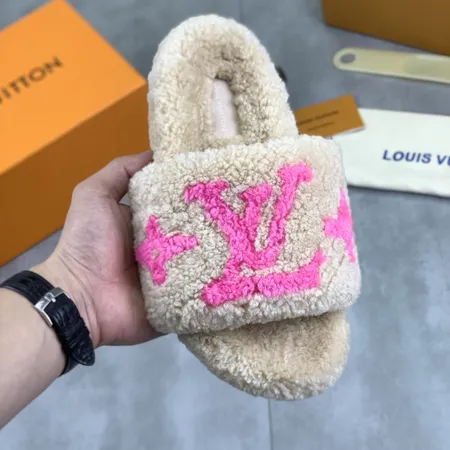 ルイヴィトン スリッパ