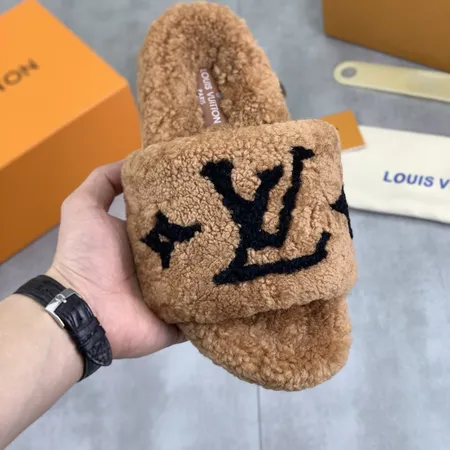 ルイヴィトン スリッパ