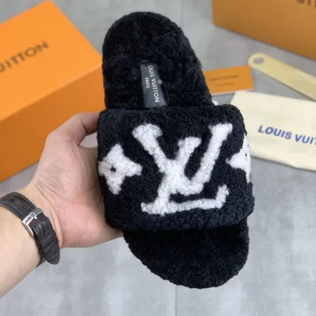 ルイヴィトン スリッパ