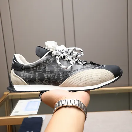 ディオール カジュアルシューズ