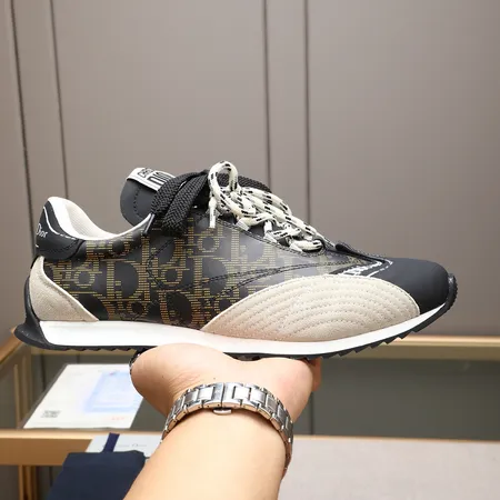 ディオール カジュアルシューズ