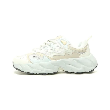 フィラ スニーカー