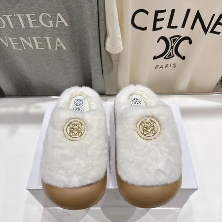 ロエベ スリッパ