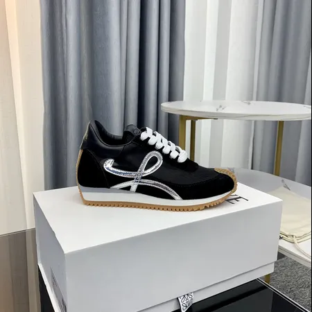 ロエベ カジュアルシューズ