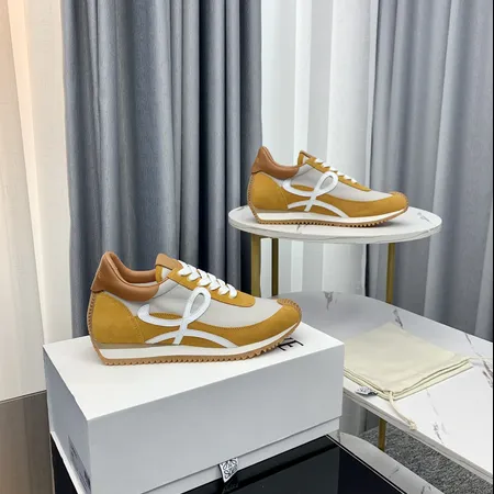 ロエベ カジュアルシューズ