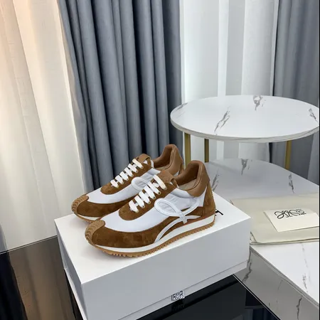 ロエベ カジュアルシューズ