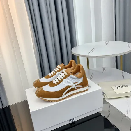 ロエベ カジュアルシューズ