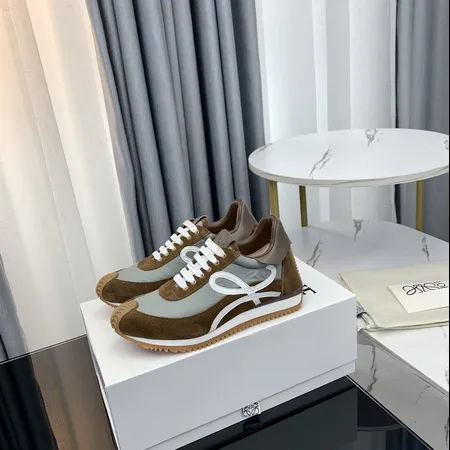 ロエベ カジュアルシューズ