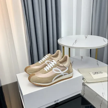 ロエベ カジュアルシューズ