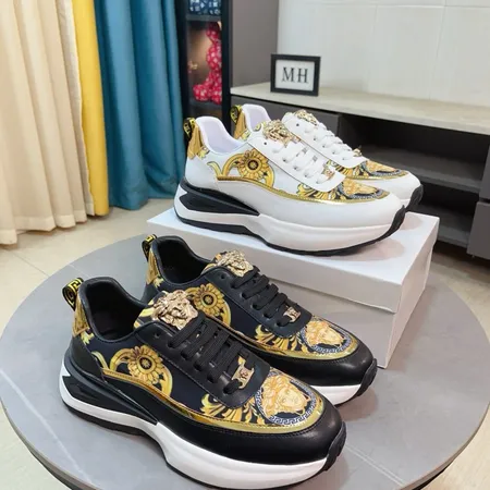 ヴェルサーチ スニーカー