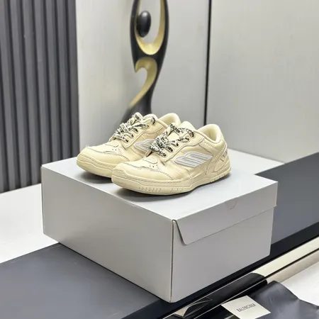 バレンシアガ カジュアルシューズ