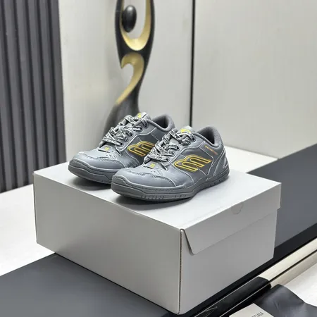 バレンシアガ カジュアルシューズ