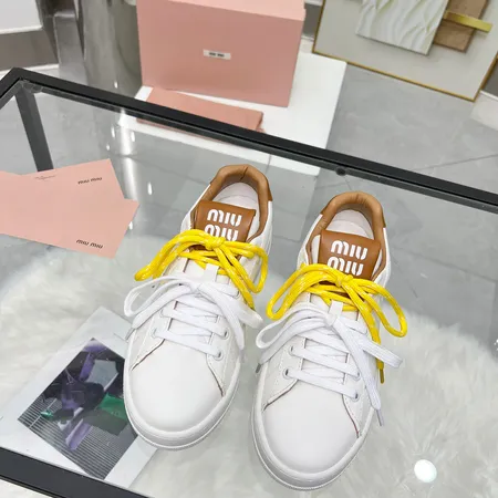ミュウミュウ カジュアルシューズ