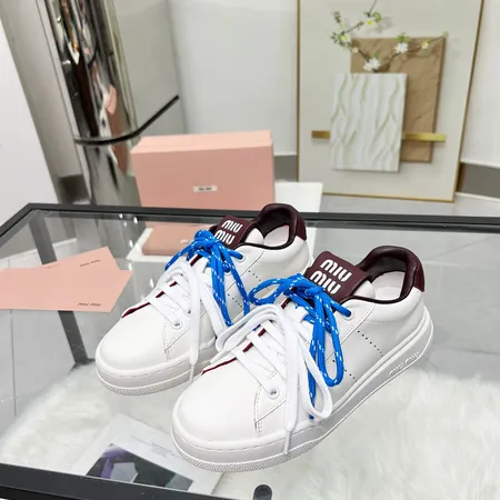 ミュウミュウ カジュアルシューズ