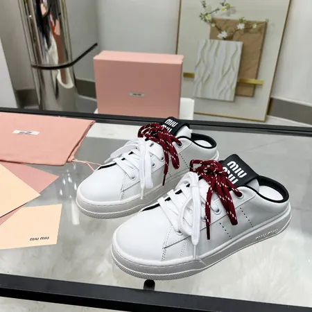 ミュウミュウ カジュアルシューズ