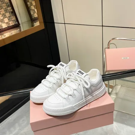 ミュウミュウ カジュアルシューズ