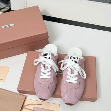 ミュウミュウ カジュアルシューズ