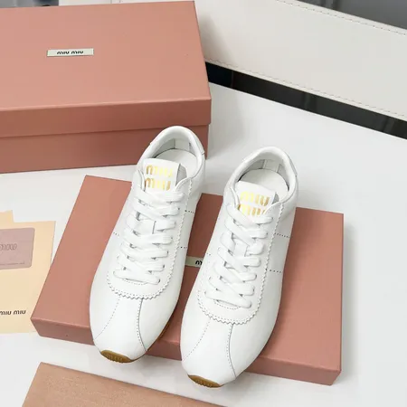 ミュウミュウ カジュアルシューズ