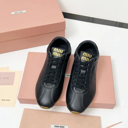 ミュウミュウ カジュアルシューズ