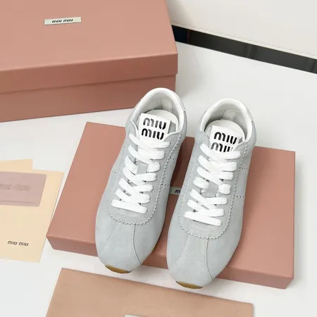 ミュウミュウ カジュアルシューズ