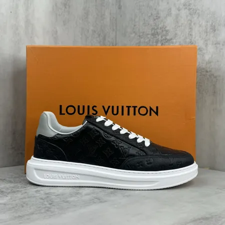ルイヴィトン カジュアルシューズ