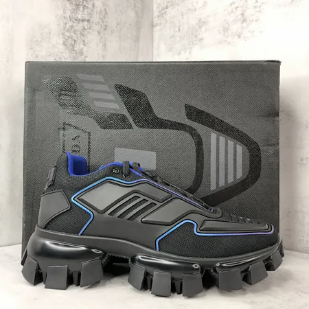 プラダ スニーカー