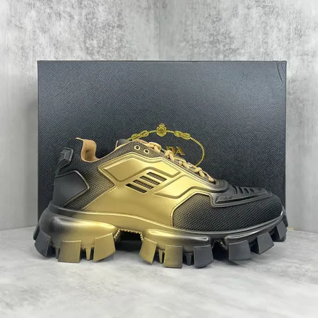 プラダ カジュアルシューズ