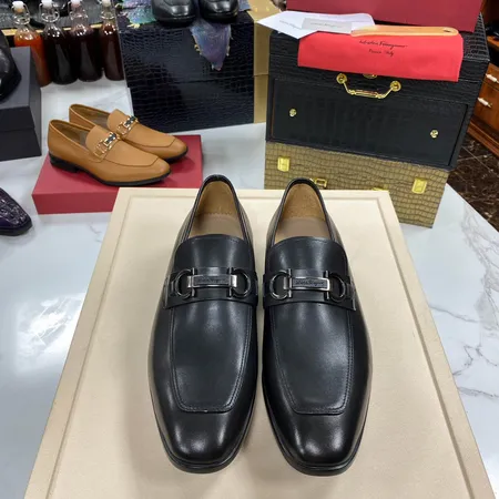 フェラガモ ビジネスシューズ