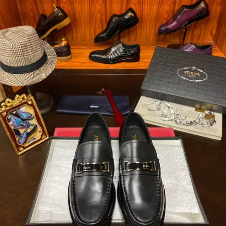 プラダ ビジネスシューズ