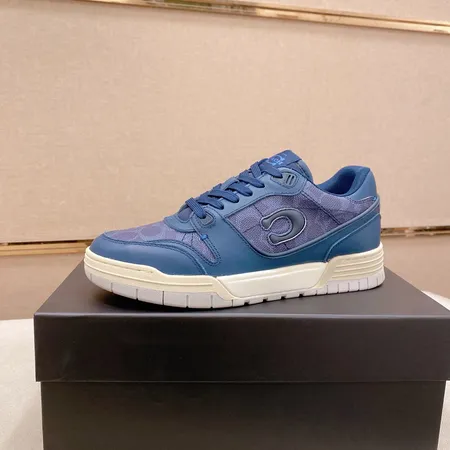 コーチ カジュアルシューズ