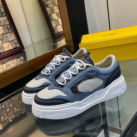 フェンディ カジュアルシューズ