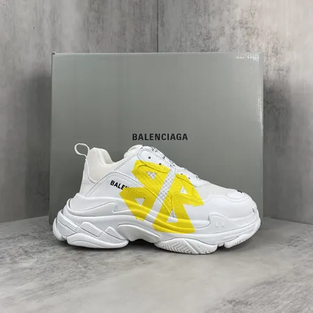 バレンシアガ スニーカー