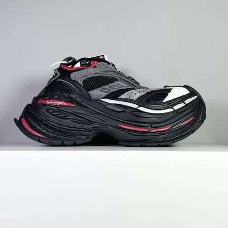 バレンシアガ スニーカー