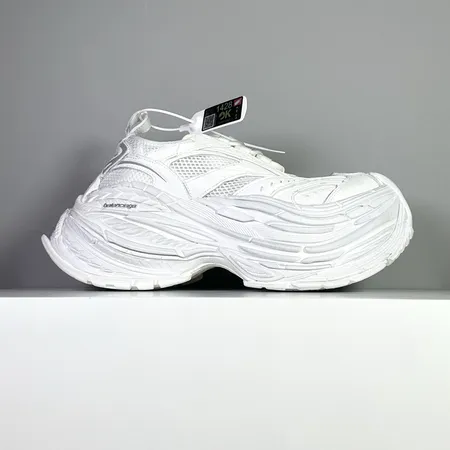 バレンシアガ スニーカー