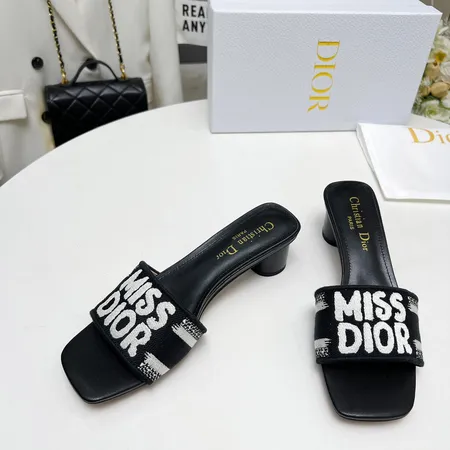 ディオール スリッパ