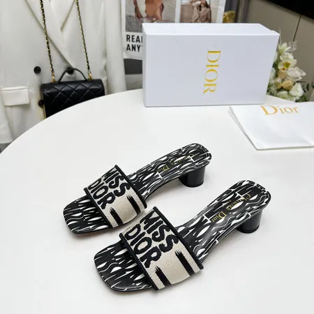 ディオール スリッパ