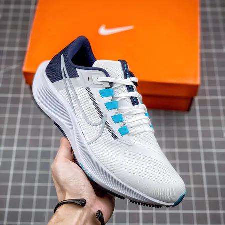 ナイキ スニーカー