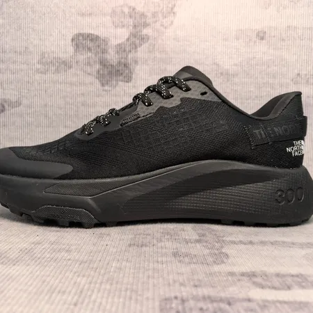 ノースフェイス スニーカー