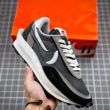 ナイキ スニーカー