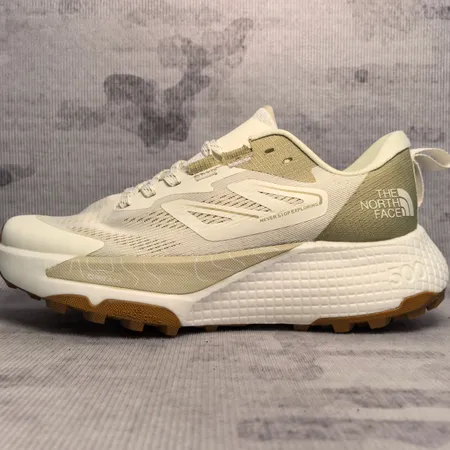 ノースフェイス スニーカー