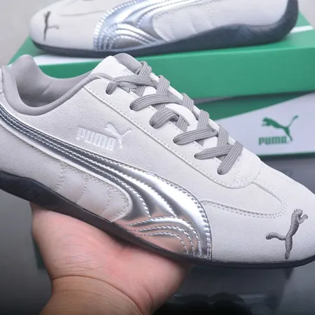 プーマ カジュアルシューズ