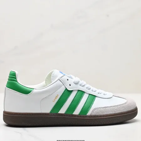 アディダス カジュアルシューズ