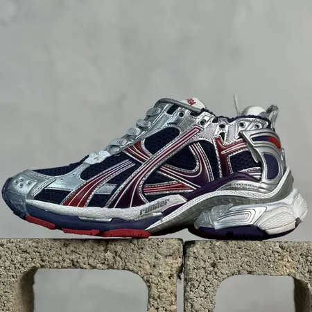 バレンシアガ スニーカー