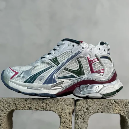 バレンシアガ スニーカー