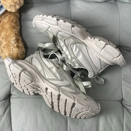 バレンシアガ スニーカー