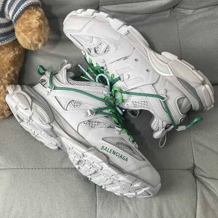 バレンシアガ スニーカー