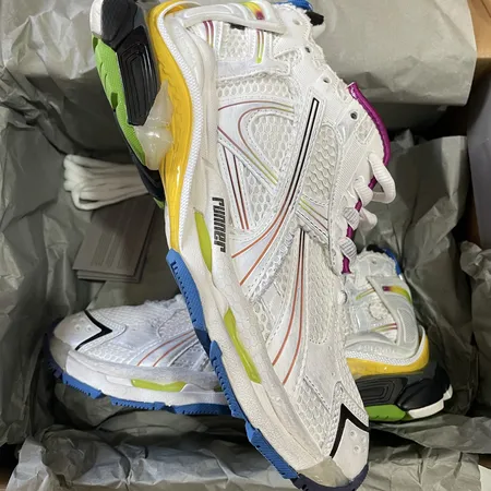 バレンシアガ スニーカー