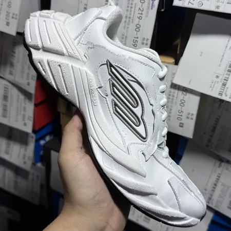 バレンシアガ スニーカー