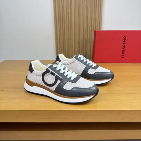 フェラガモ スニーカー